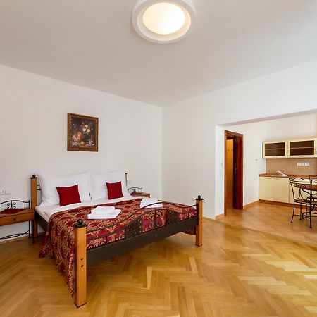 Vila Krumlov Apartment Cesky Krumlov Bagian luar foto